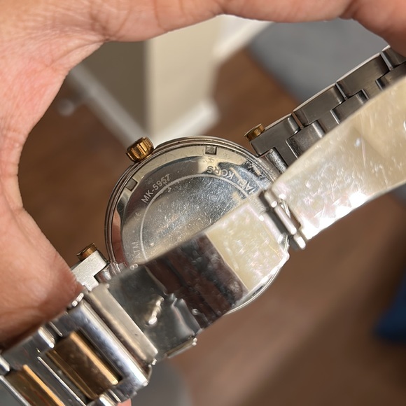 Beautiful MK watch - Picture 4 of 6